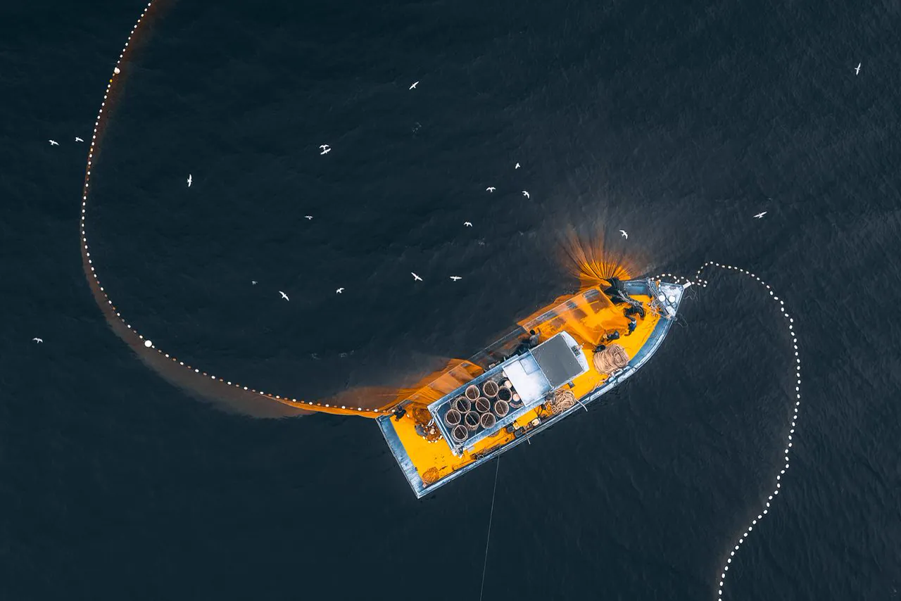 Fishing vessel